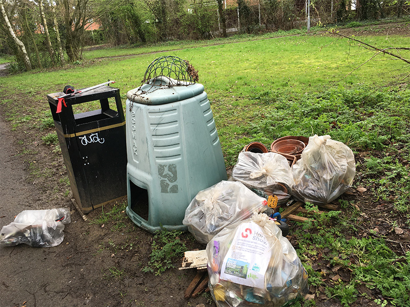 Hart Shaw Ladies Litter Pick in Dinnington Article Sheffield Hart Shaw